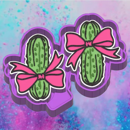Pickle with bow vent clips molds