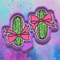 Pickle with bow vent clips molds